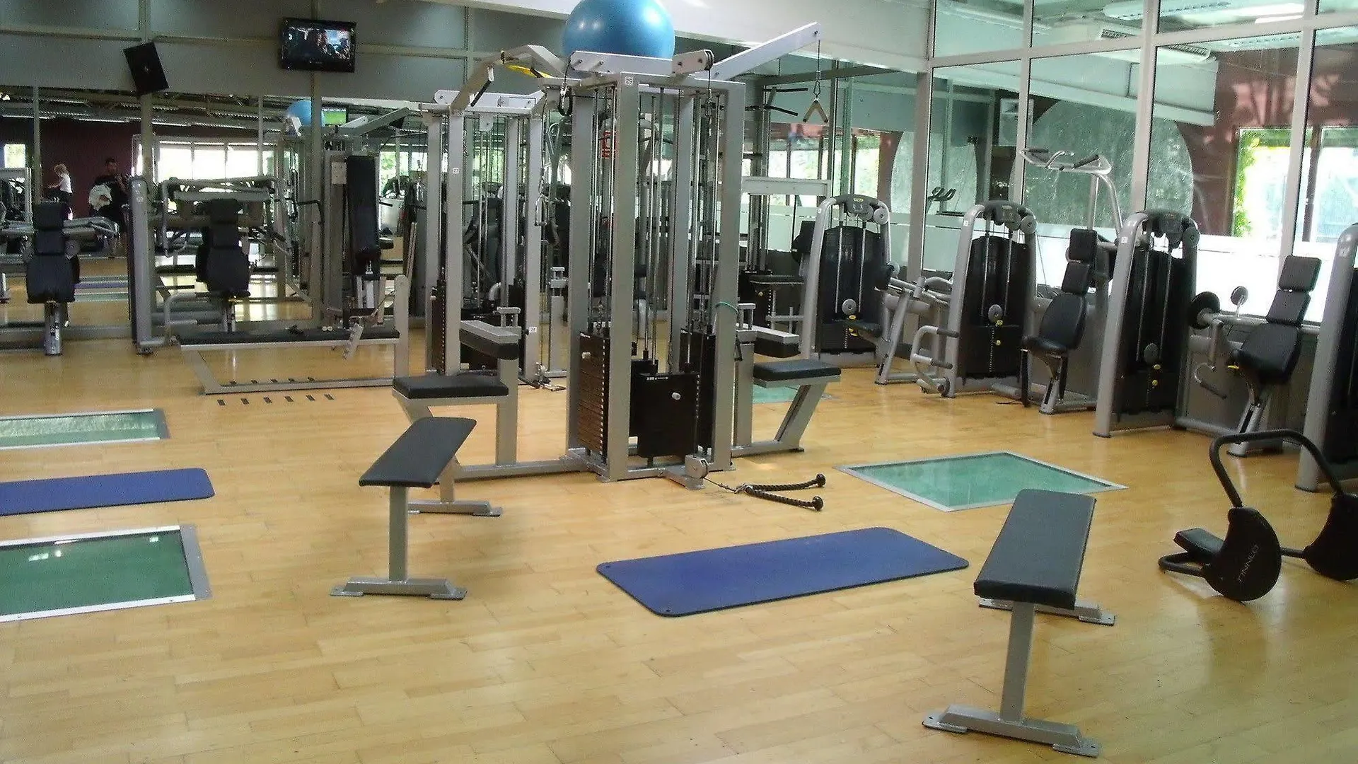 Hotel Ciutat De Granollers 4*,